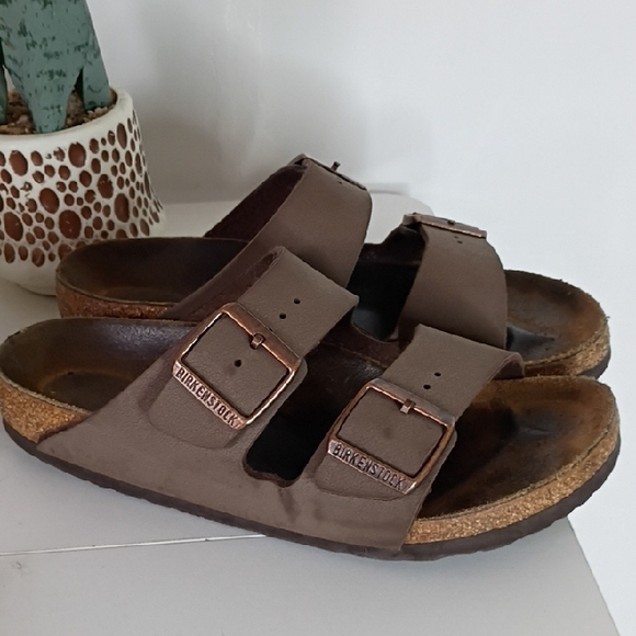 Birkenstock Shoes - Birkenstock Arizona Brown Sandals size 37 womens 6 - 6.5
